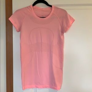Lululemon swiftly tech short sleeve crew